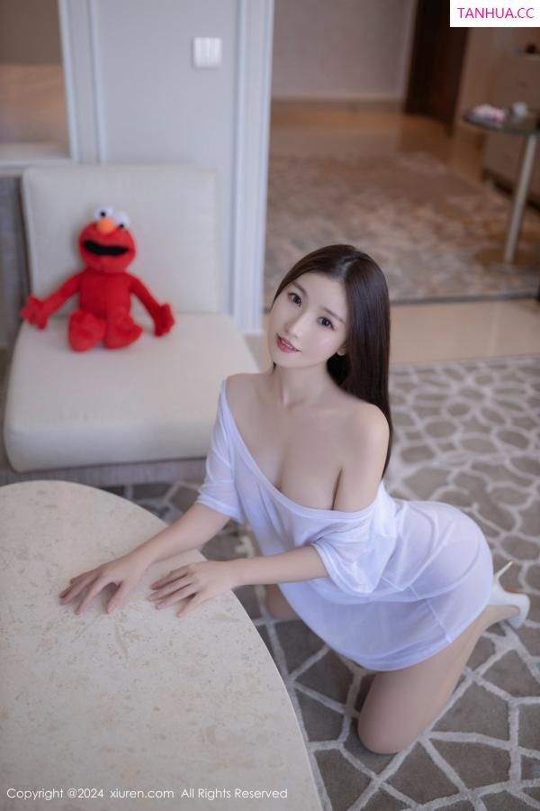   [XiuRen]高清写真图 2024.07.10 No.8834 杏子Yada 丝袜美腿第12张图片
